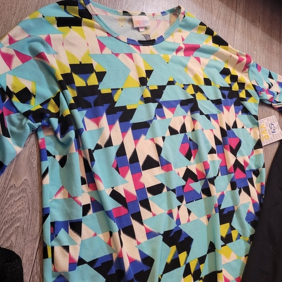 Oversized Shirt - Picture 5 of 7